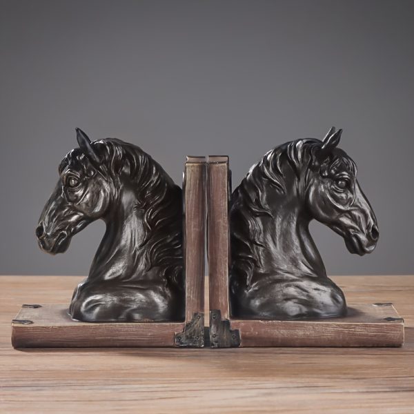A Resin Bookend Shaped Like a Horse'S Head, Suitable for Decorating Living Rooms, Studies, And Bedrooms. - Image 3