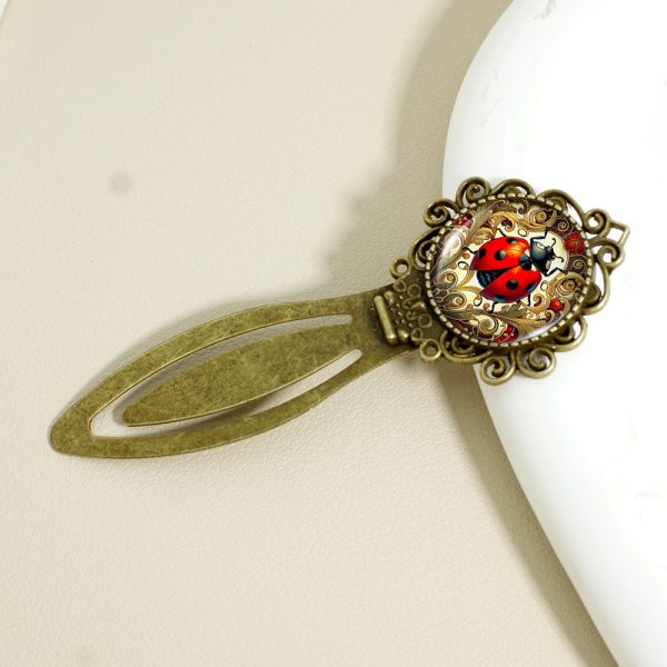 1pc 2D Flat Iron Lace Bookmark with Time Gem Glass Ladybug Pattern - Exquisite Swirl Design Circular Page Clip, Creative Insect Decor Reading Marker, Valentine's Day Gift, 2D Flat - Image 7