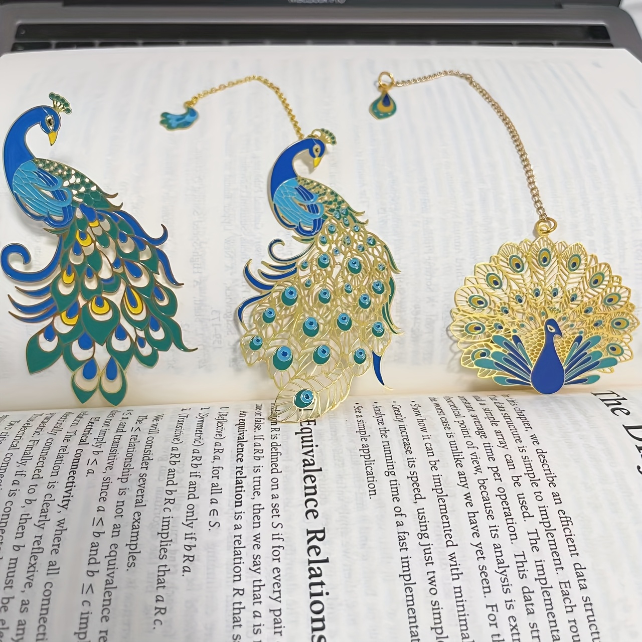 Colorful Brass Hollow Metal Bookmark - Elegant Page Clip, Perfect Gift for Friends & Classmates - Image 4