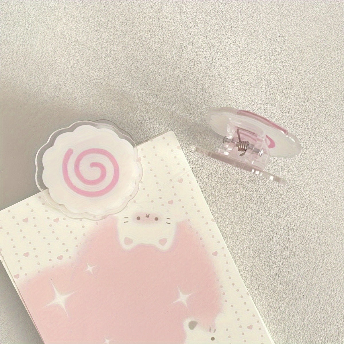 Super Cute White Fish Cake Acrylic PP Clip, Adds Fun to The Desk Photo Wall, Used for Notebook Memo Clips, Sealing Clip Plastic File Folder, Durable Storage Clip, Suitable for Notes, Exams, Office Documents, Books, Kitchen Storage Additions - Image 6