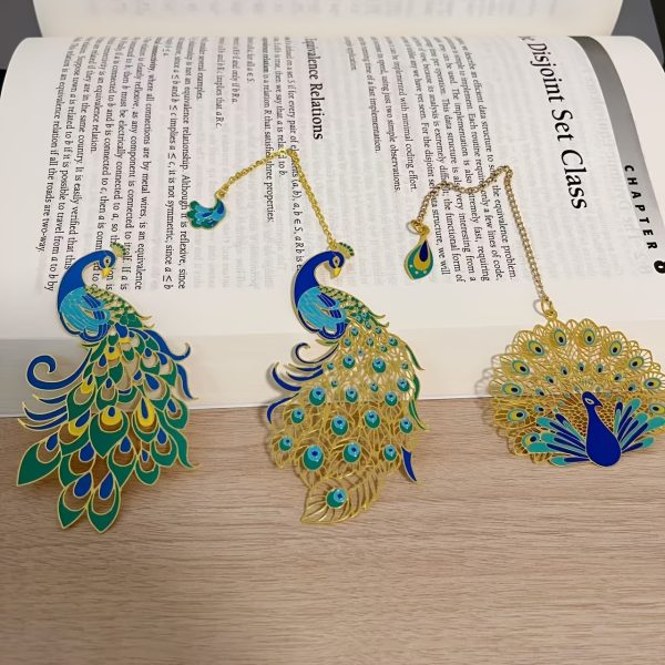 Colorful Brass Hollow Metal Bookmark - Elegant Page Clip, Perfect Gift for Friends & Classmates - Image 3